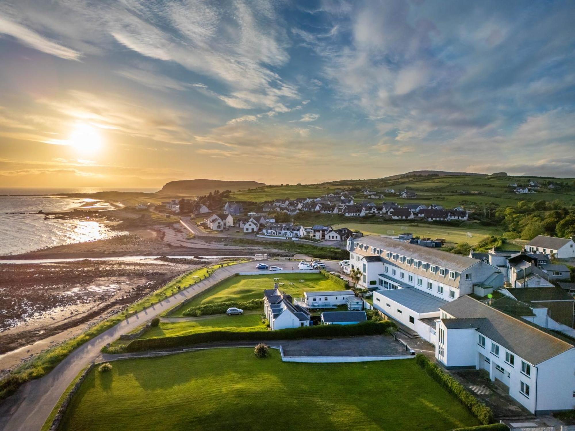 Kinloch Hotel, Isle Of Arran Blackwaterfoot Екстериор снимка