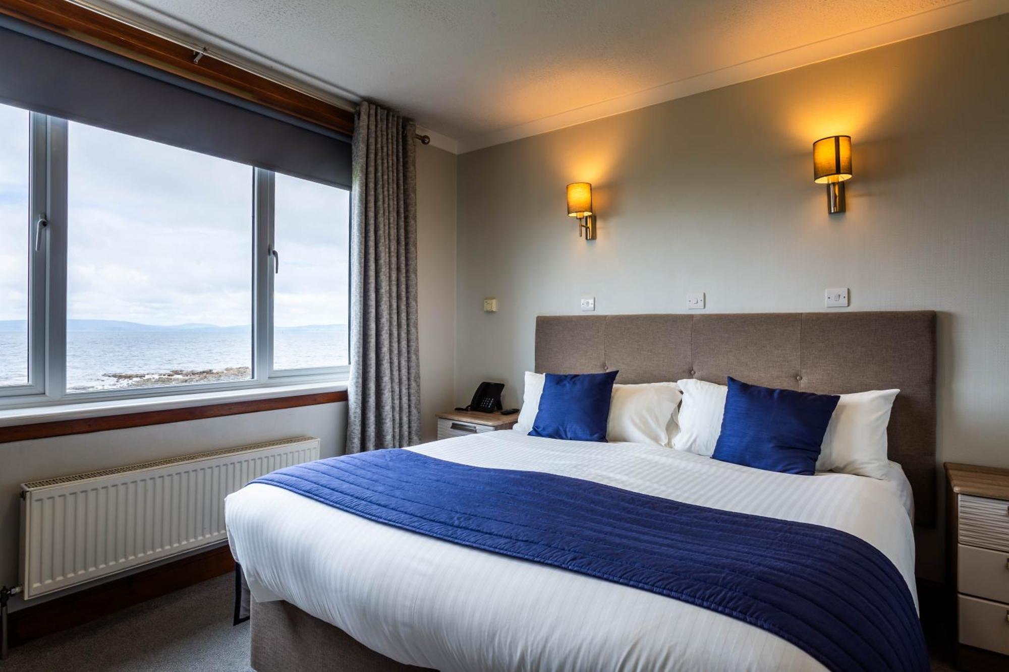 Kinloch Hotel, Isle Of Arran Blackwaterfoot Екстериор снимка