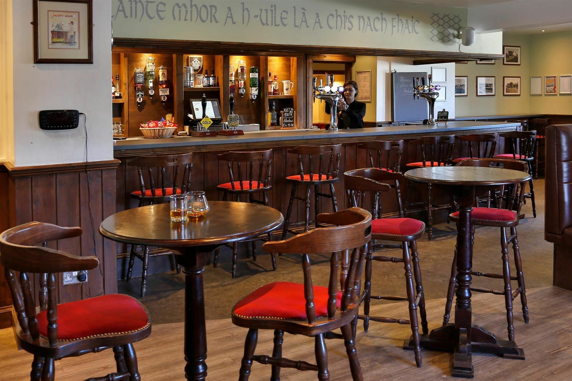 Kinloch Hotel, Isle Of Arran Blackwaterfoot Екстериор снимка
